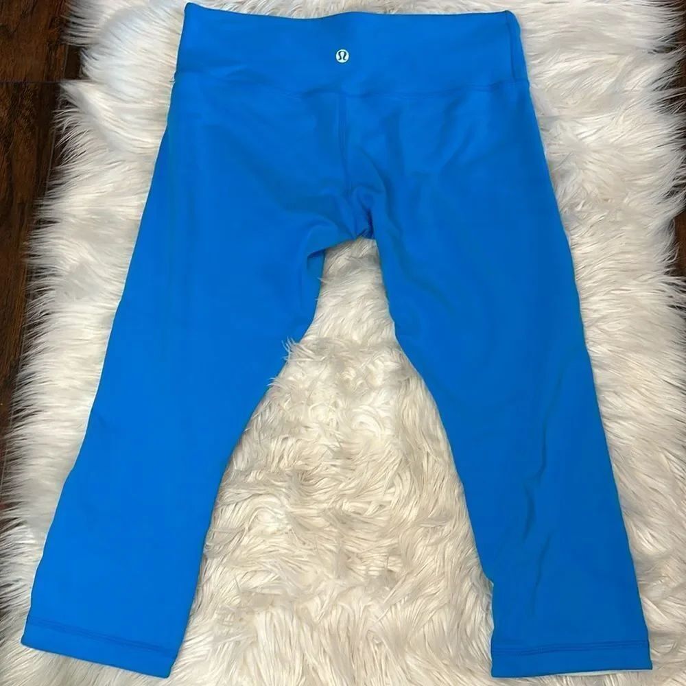 Lululemon Wunder Under Crop Reversible Legging Beach Blanket Blue Sz 8 or Sz 10 - Picture 11 of 17